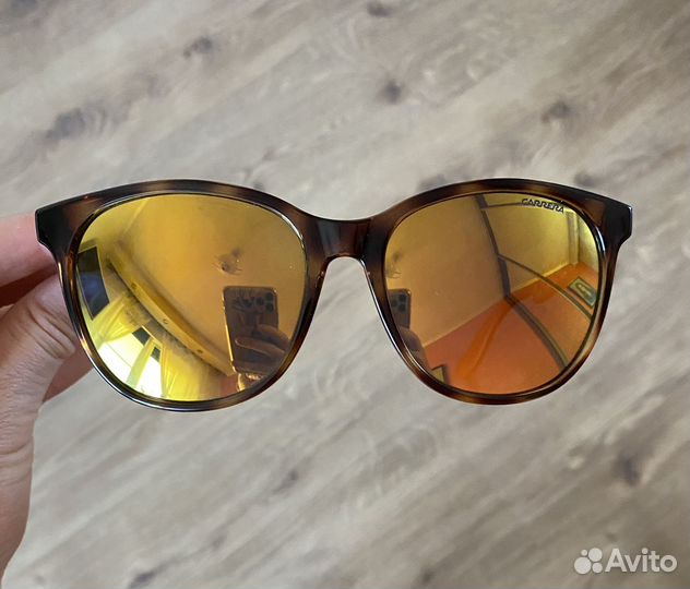 Очки фирмы Carrera