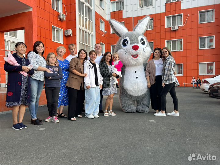 Поздравление от зайчика белого мишки аниматор