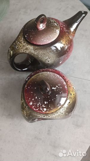 Набор чайник и сахарница