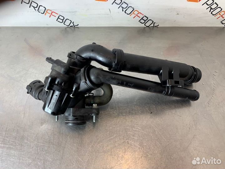 Термостат Mercedes E-Class W212 M274 2.0 turbo