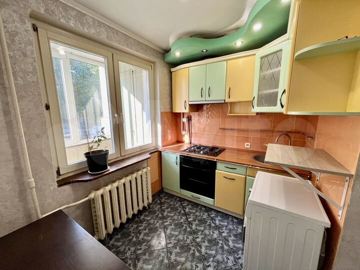 3-к. квартира, 65 м², 1/8 эт.