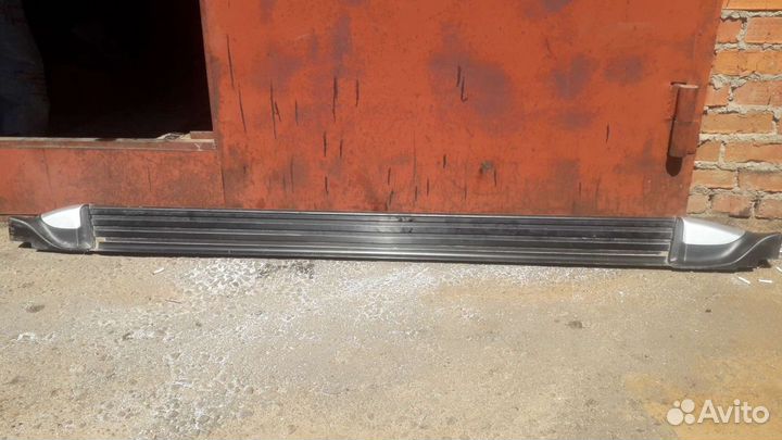 Подножка исудзу д макс 17г