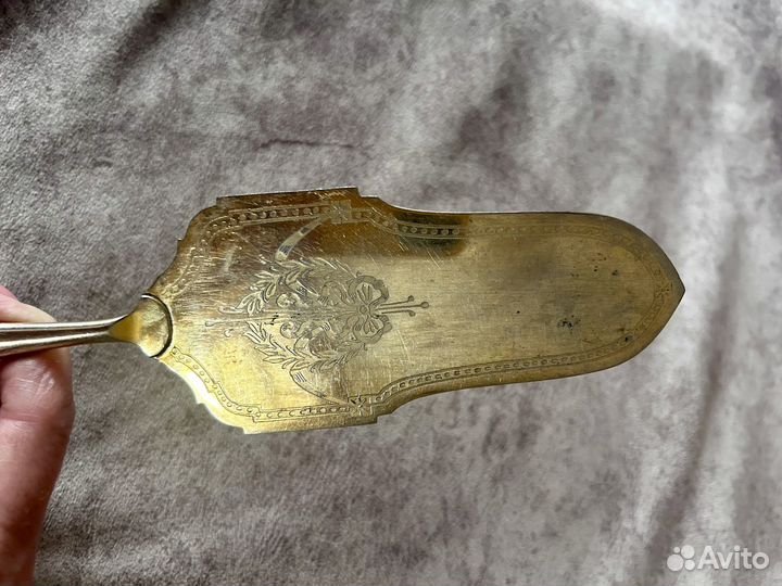 Лопатка для торта с серебряной ручкой 875