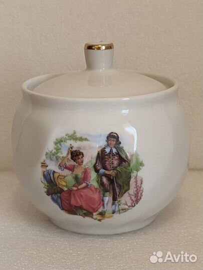 Сахарница. Мадонна. Фарфор. Коралл. Клеймо