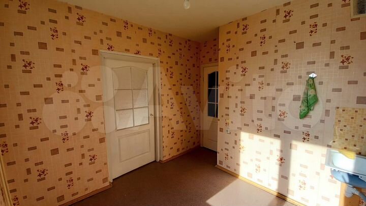 4-к. квартира, 100 м², 8/10 эт.