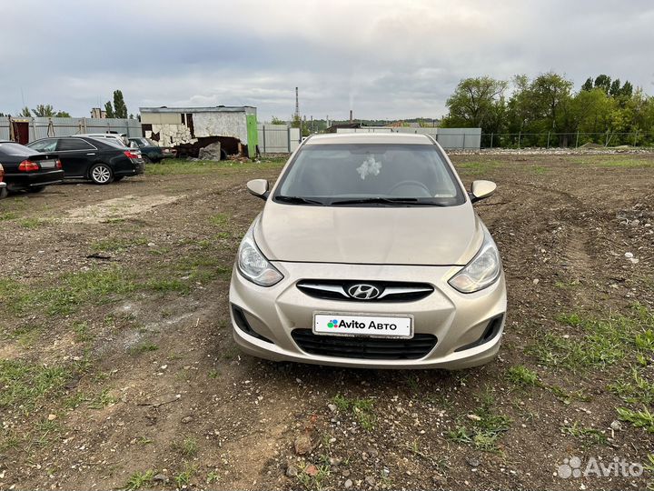 Hyundai Solaris 1.4 AT, 2014, 180 000 км