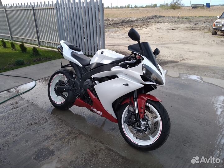 Продам Yamaha R1