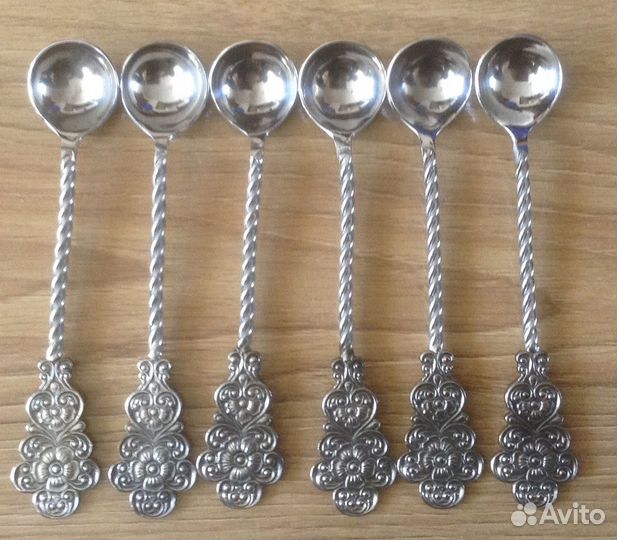 Столовые приборы (вилки + ножи)