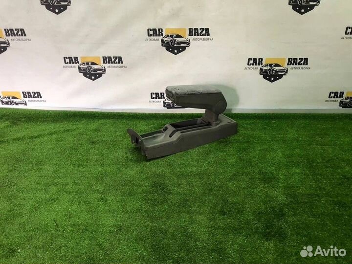 Подлокотник Volkswagen Passat