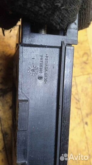 Блок отключения аккумулятора Renault Megane 3 1.6