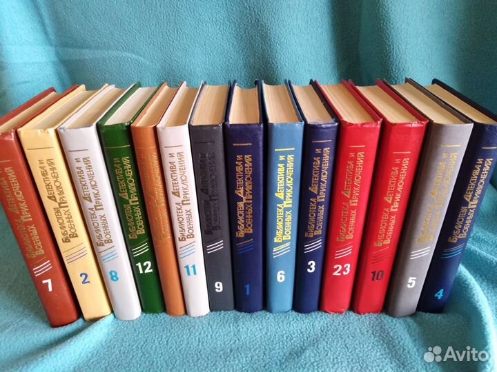 Библиотека детектива и военных приключений 14 шт