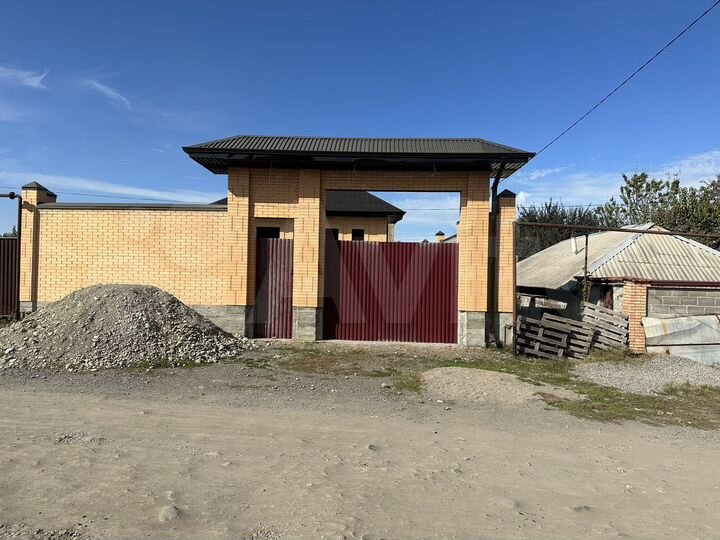 Дом 189,8 м² на участке 6,8 сот.