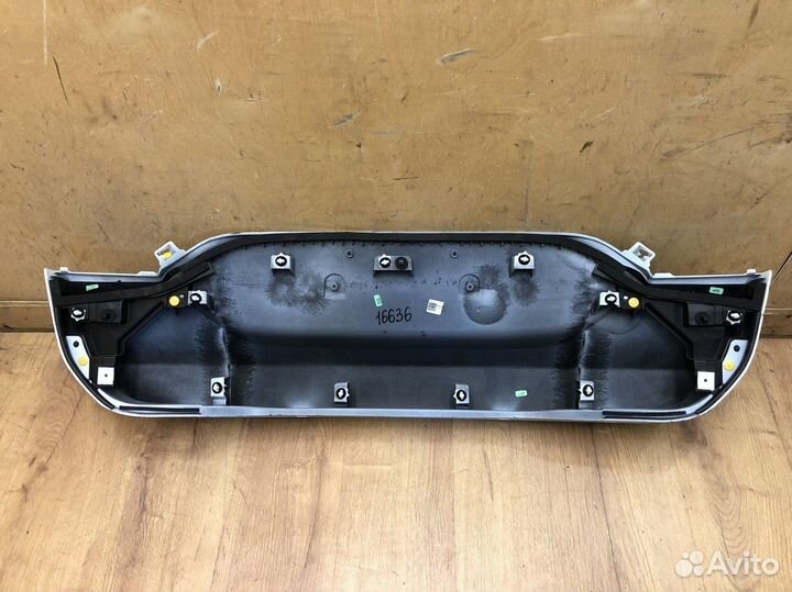 Накладка крышки багажника Ford Mondeo 5