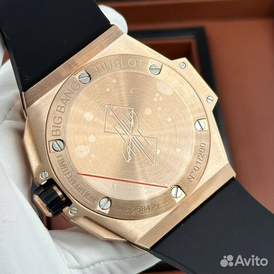 Часы hublot