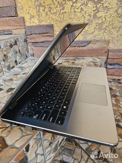 Игровой Asus/FullHD/Core i3-8130/MX130/SSD 1TB