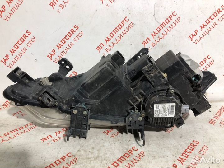 Фара ксеноновая передняя правая Nissan Murano Z51