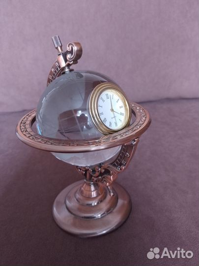 Часы настольные глобус