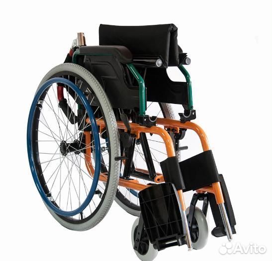 Кресло коляска детская с пневмо колесами FS980LA