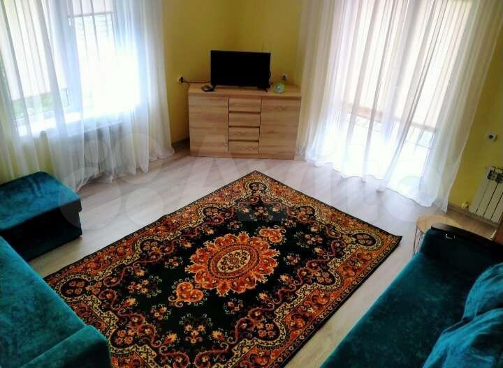 2-к. квартира, 67 м², 2/4 эт.