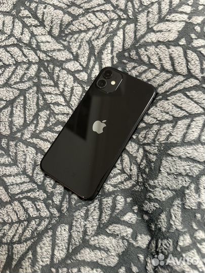 iPhone 11, 64 ГБ