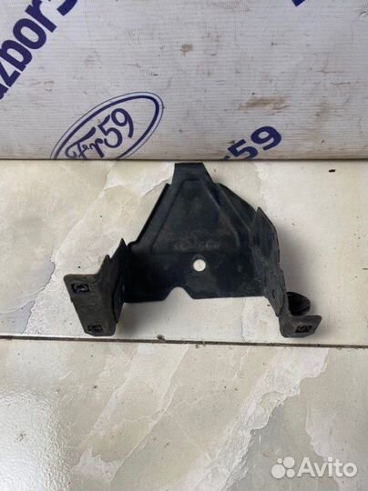 Кожух замка капота Mercedes-Benz A-Class W169