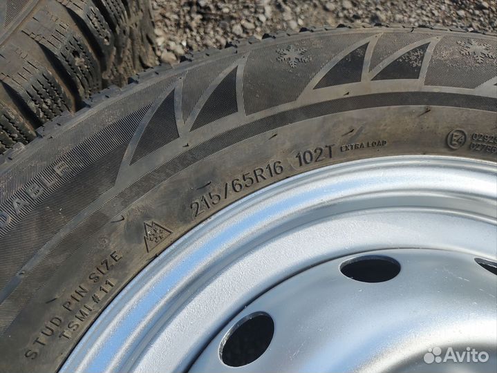 Диски с резиной на ниву. Р16