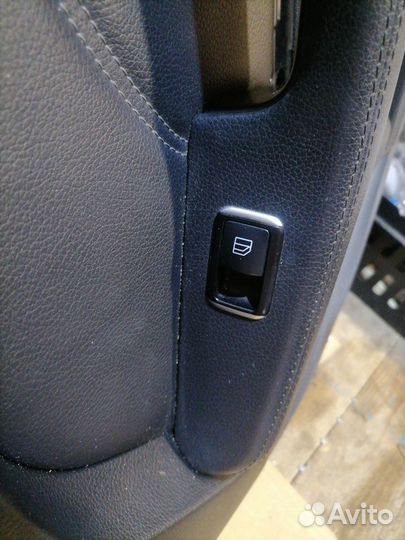 К-кт обшивки двери Mercedes-Benz E-класс