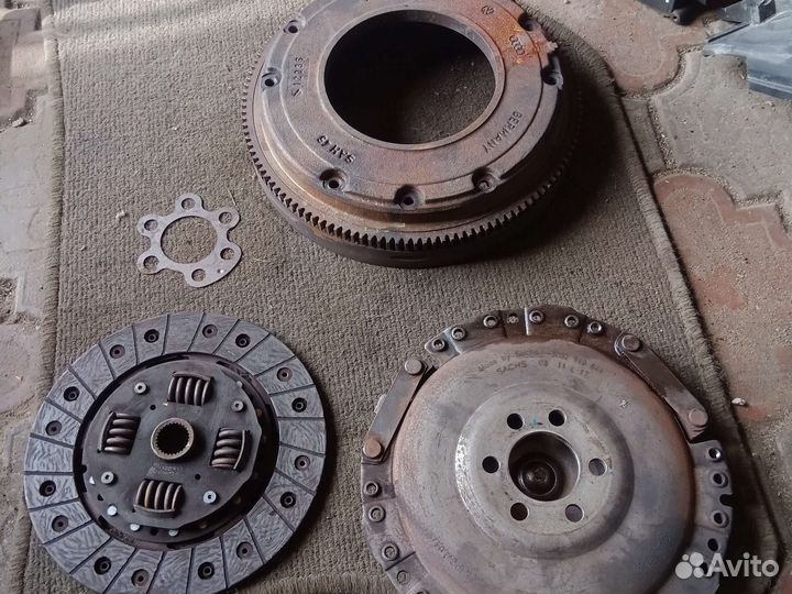 Маховик сцепление корзина комплект Октавия 1.4 bca