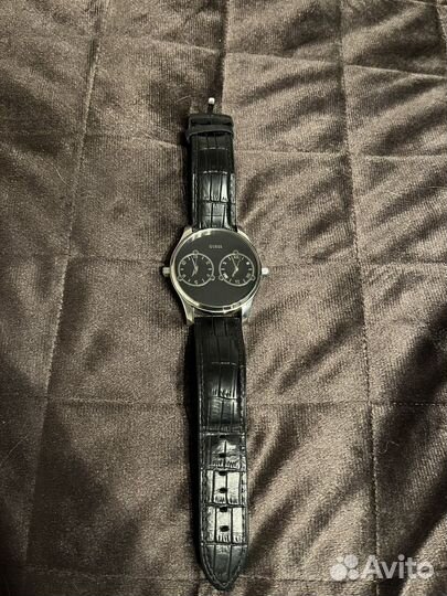 Наручные часы guess