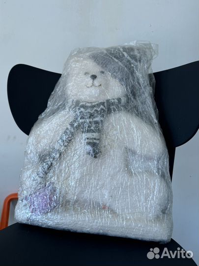 Медведь новогодний