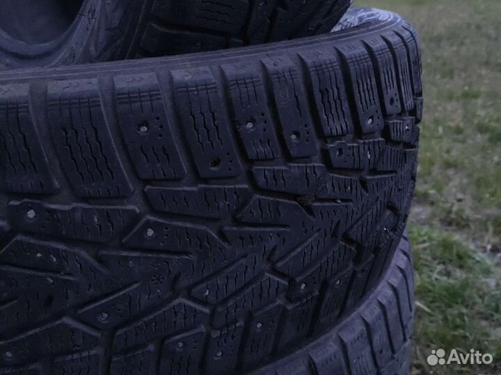 Nokian Tyres Hakkapeliitta 7 215/50 R17