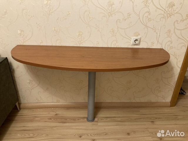 Стол полукруглый на ножке купить в Москве | Товары для дома и дачи | Авито