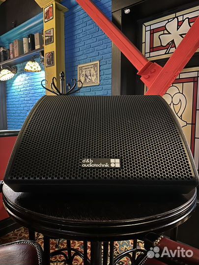 D&b audiotechnik m4