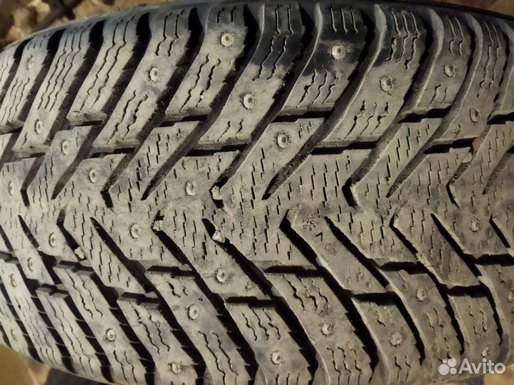 Nokian Tyres Hakkapeliitta 8 215/12.5 R17