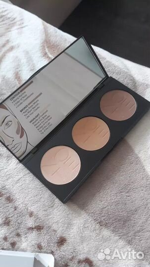 Пудровая палетка для контурирования лица