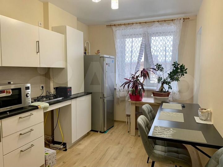 2-к. квартира, 58 м², 3/3 эт.