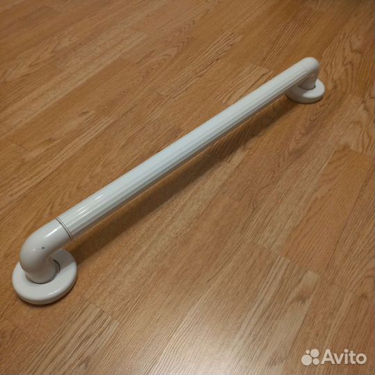 Поручень для ванной