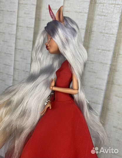 Ооак на базе куклы монстер хай изи иси донденсер