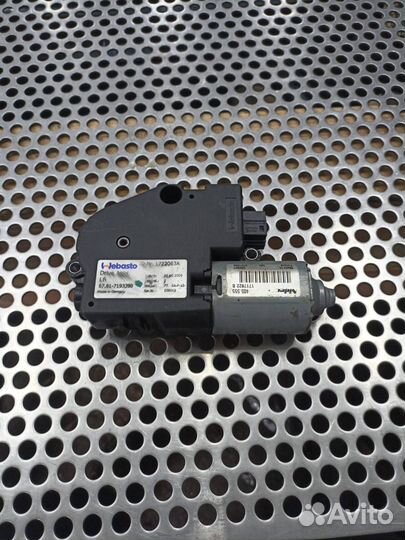 Моторчик люка BMW 7 F01/F02 2009 67617193398