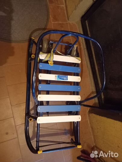 Детские санки на колесах