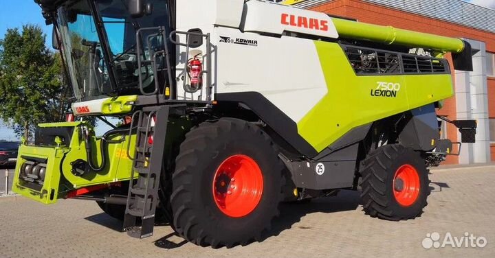 Комбайн Claas Lexion, 2022