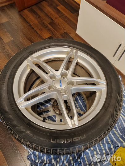 Зимние колеса 245/50R18 Hakka R