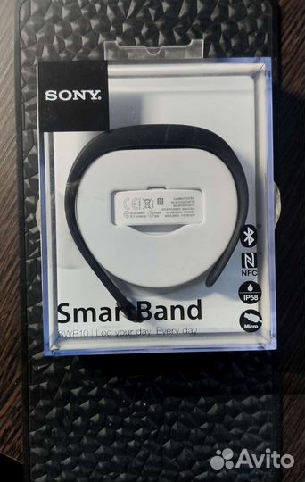 Фитнес браслет Sony