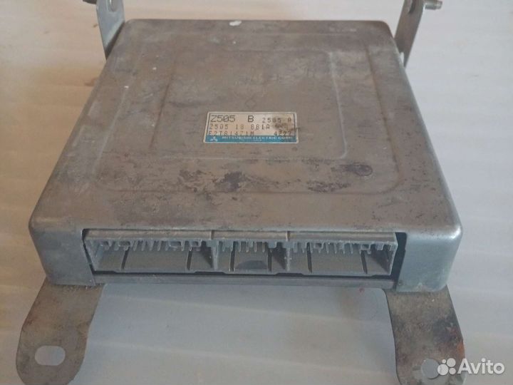 Эбу mazda 323. арт. Z505 18 881A