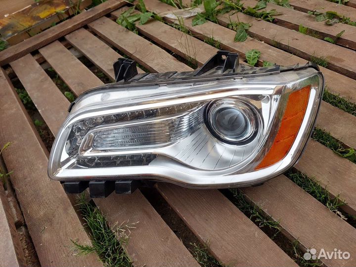 Фары chrysler 300c