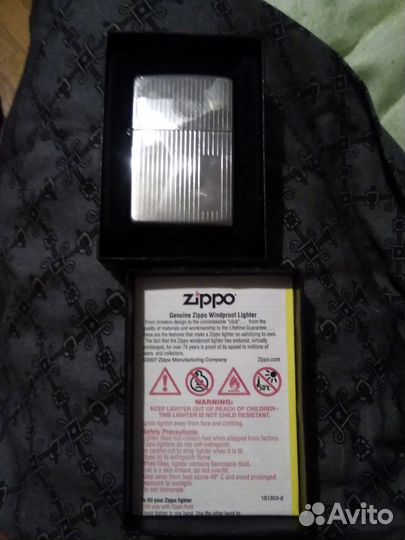 Оригинальная зажигалка zippo бенз