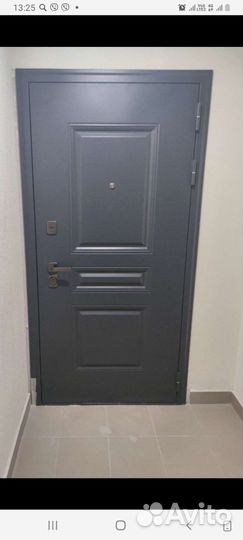 Дверь входная с зеркалом и без