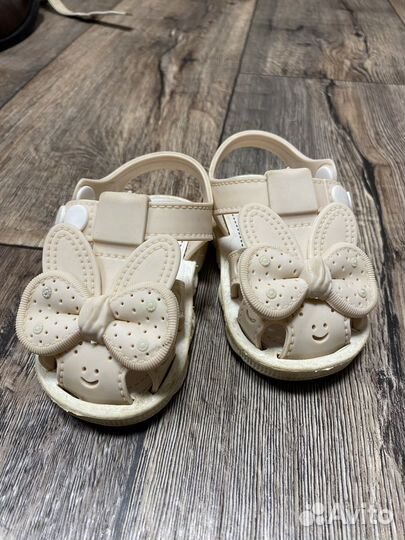 Сандалии для девочки
