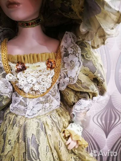 Кукла фарфоровая коллекционная большая