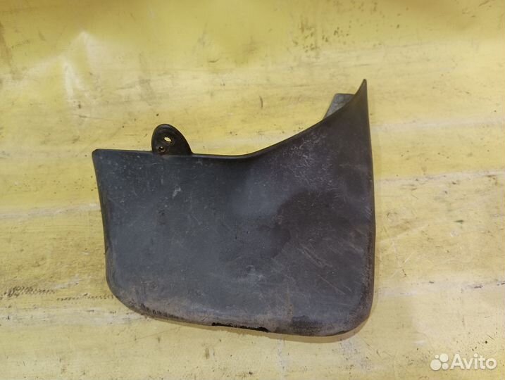 Брызговик задний правый citroen c4 2005-2011